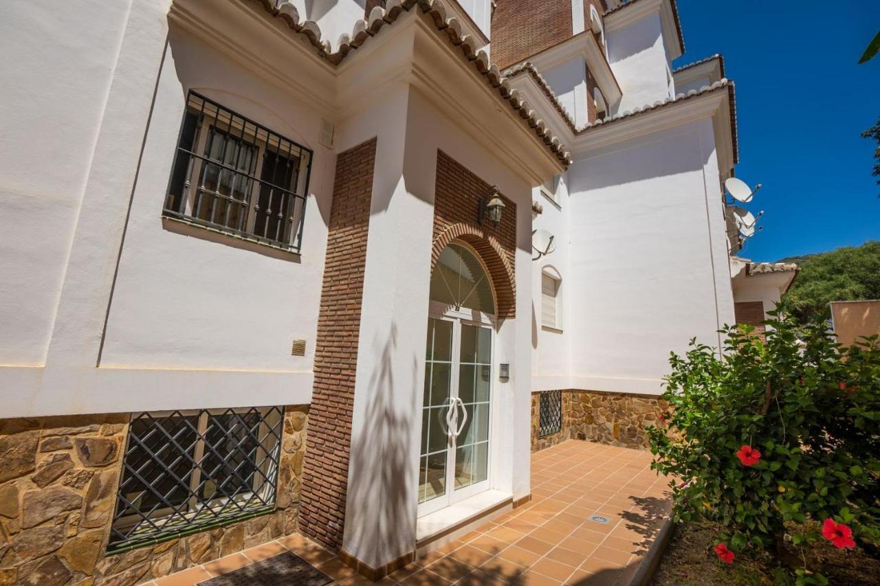 Penthouse Las Gaviotas Ii-2E Menyber Nerja Exterior photo