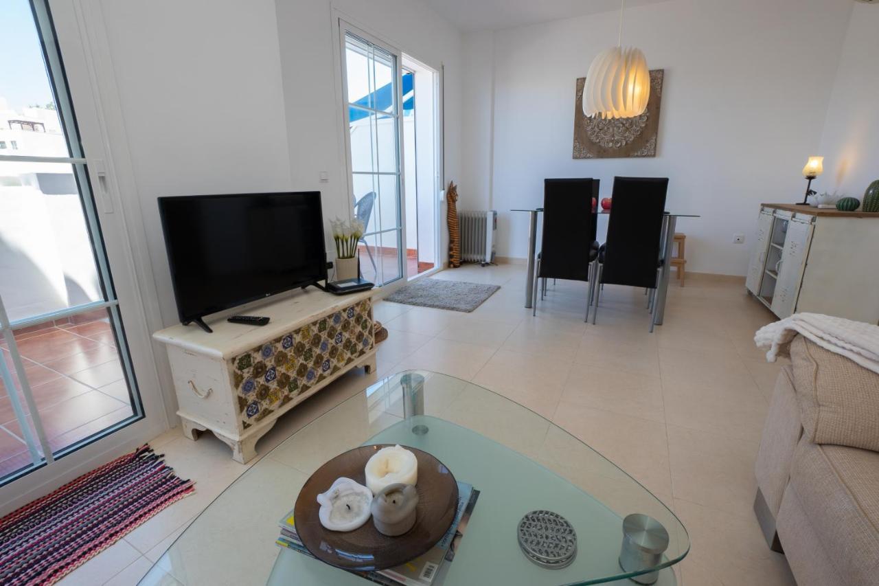 Penthouse Las Gaviotas Ii-2E Menyber Nerja Exterior photo