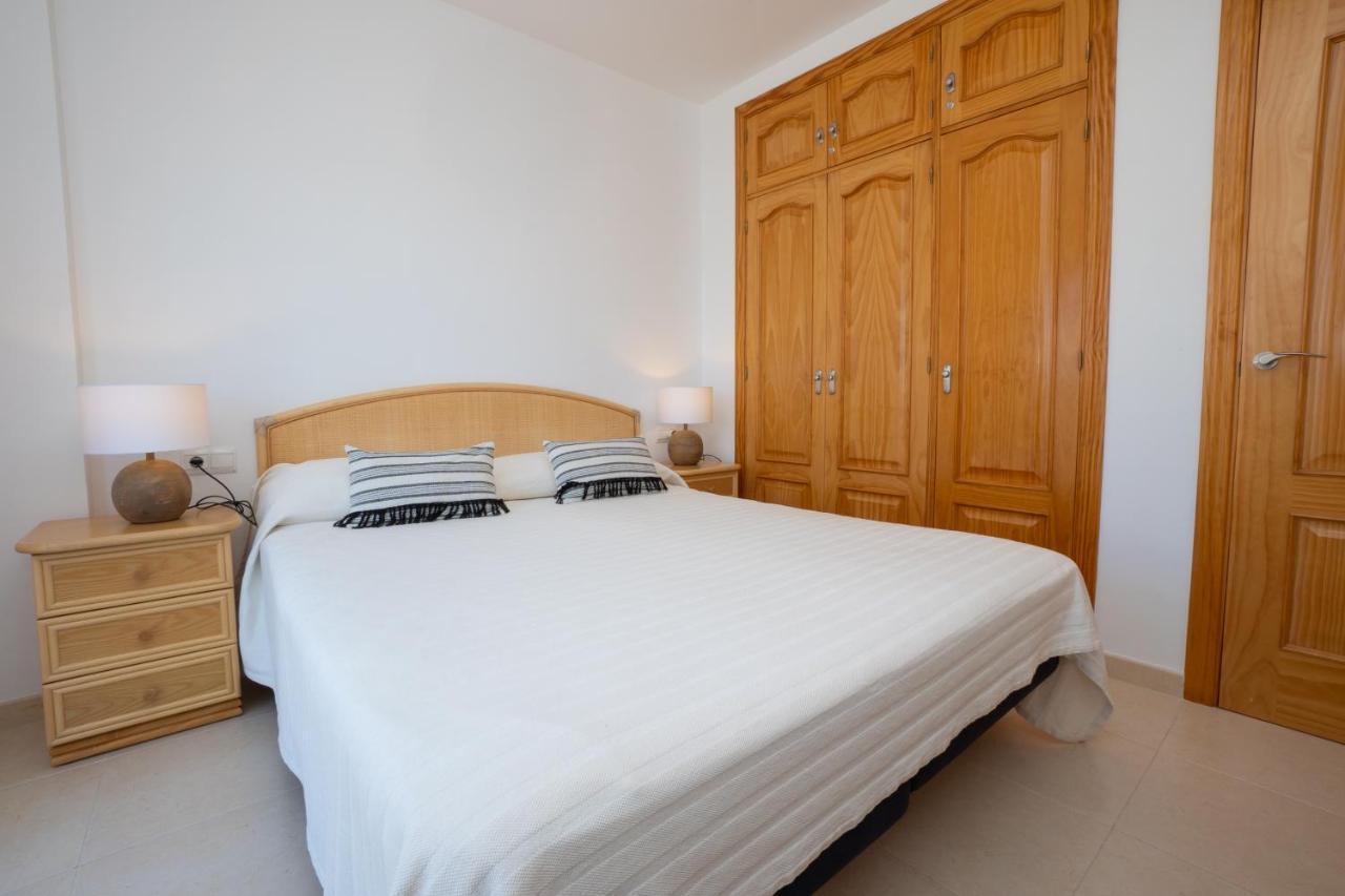 Penthouse Las Gaviotas Ii-2E Menyber Nerja Exterior photo