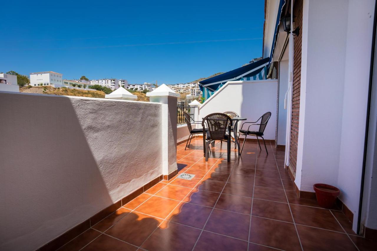 Penthouse Las Gaviotas Ii-2E Menyber Nerja Exterior photo