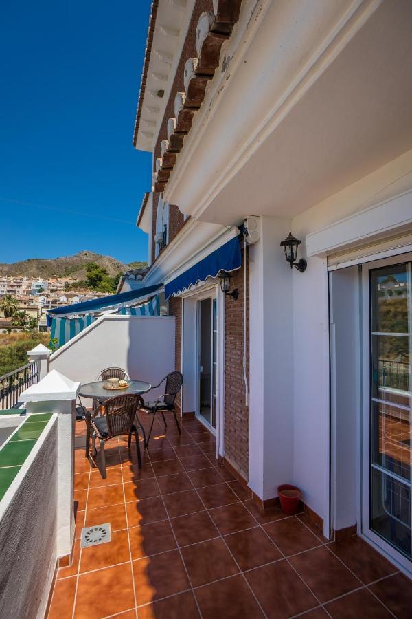 Penthouse Las Gaviotas Ii-2E Menyber Nerja Exterior photo